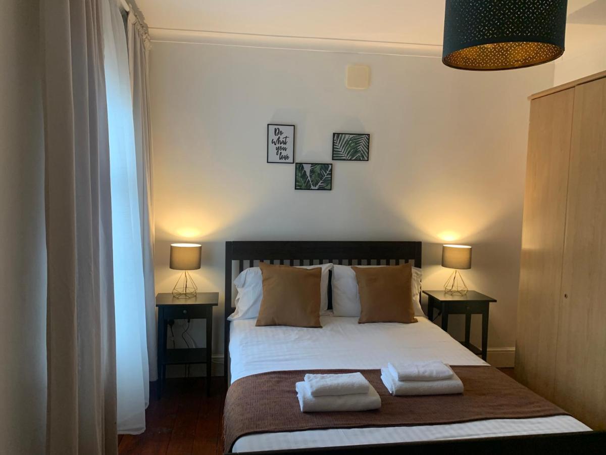 Unique 2 Bedroom Apartment In London/ Excel / Olympic City Close To Central Line Tube Station With Gated Parking Space Luaran gambar